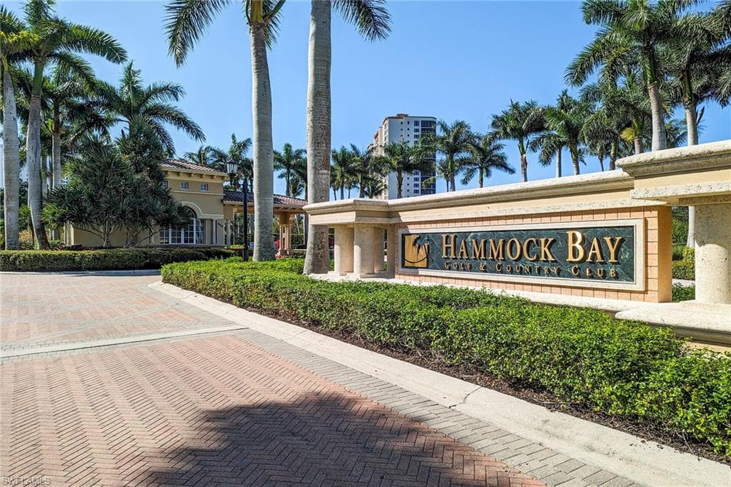 1294 Rialto WAY # 202, NAPLES FL 34114-49