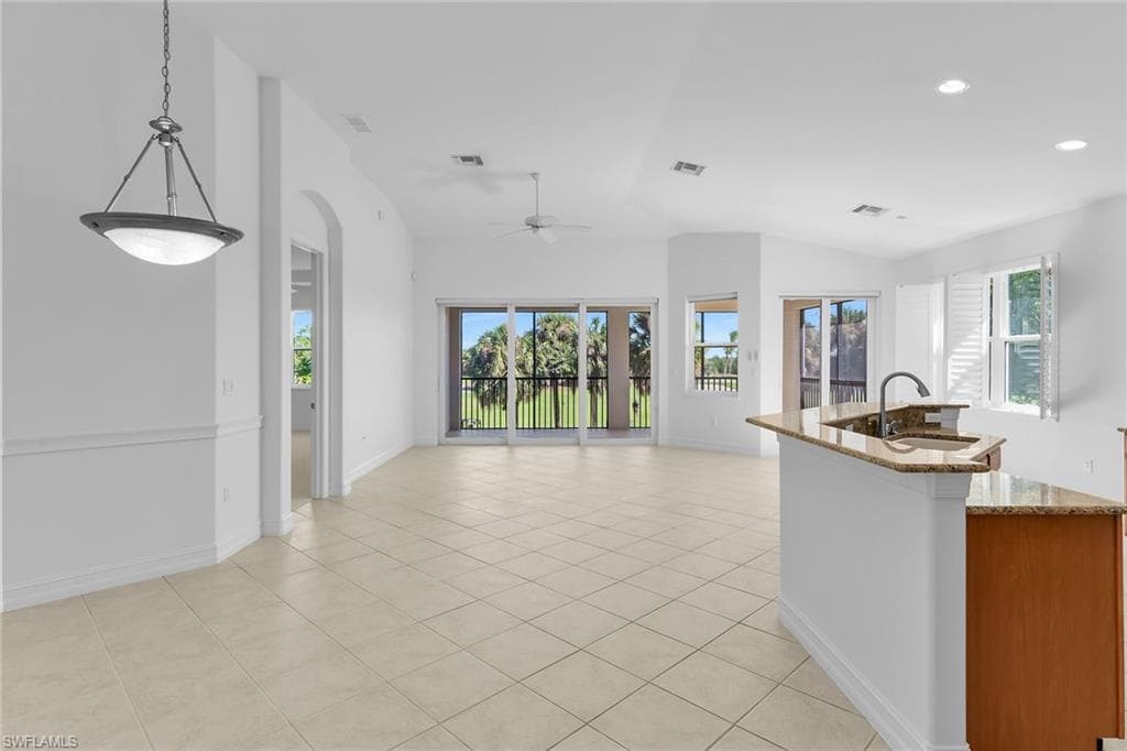1294 Rialto WAY # 202, NAPLES FL 34114-7