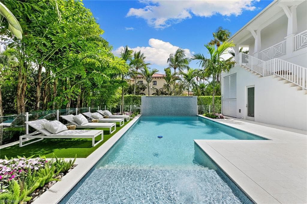 2131 Marina DR-16
