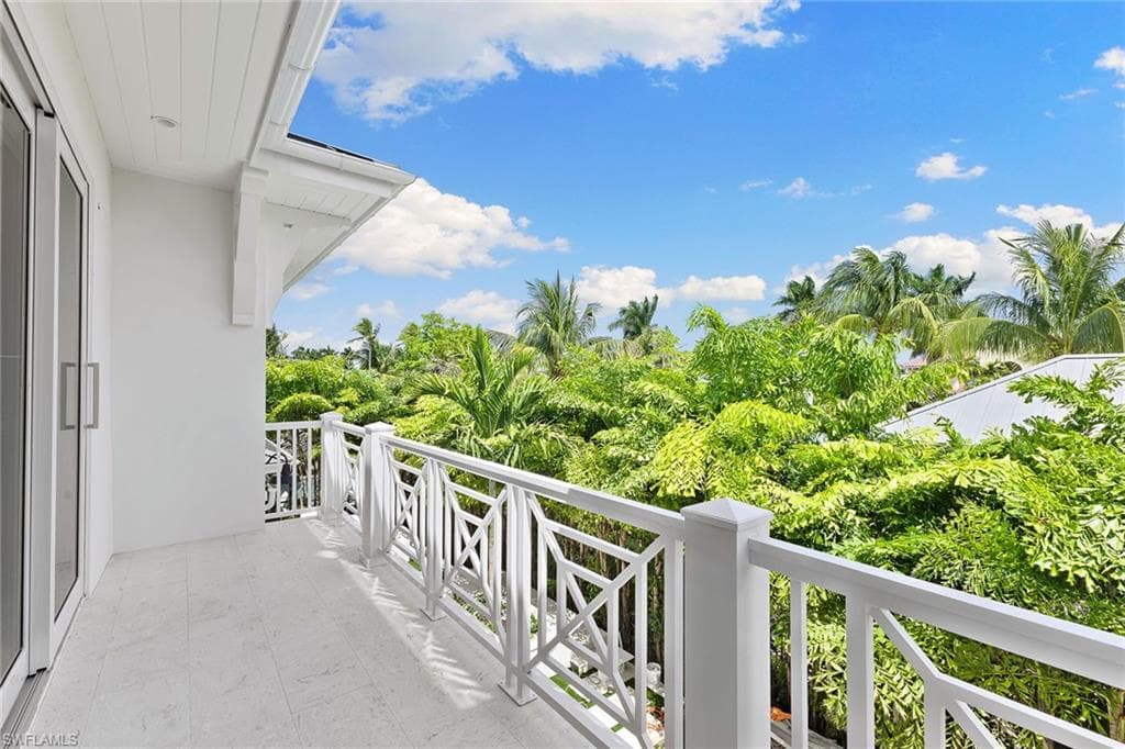 2131 Marina DR-35