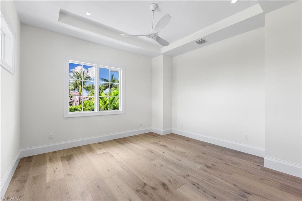 2131 Marina DR-31