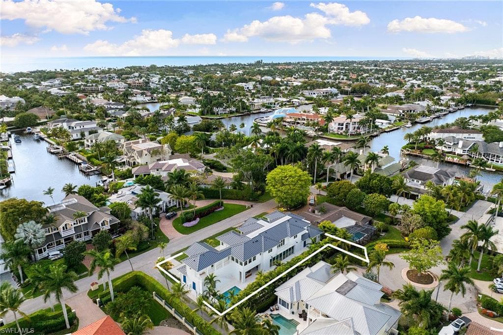 2131 Marina DR-40