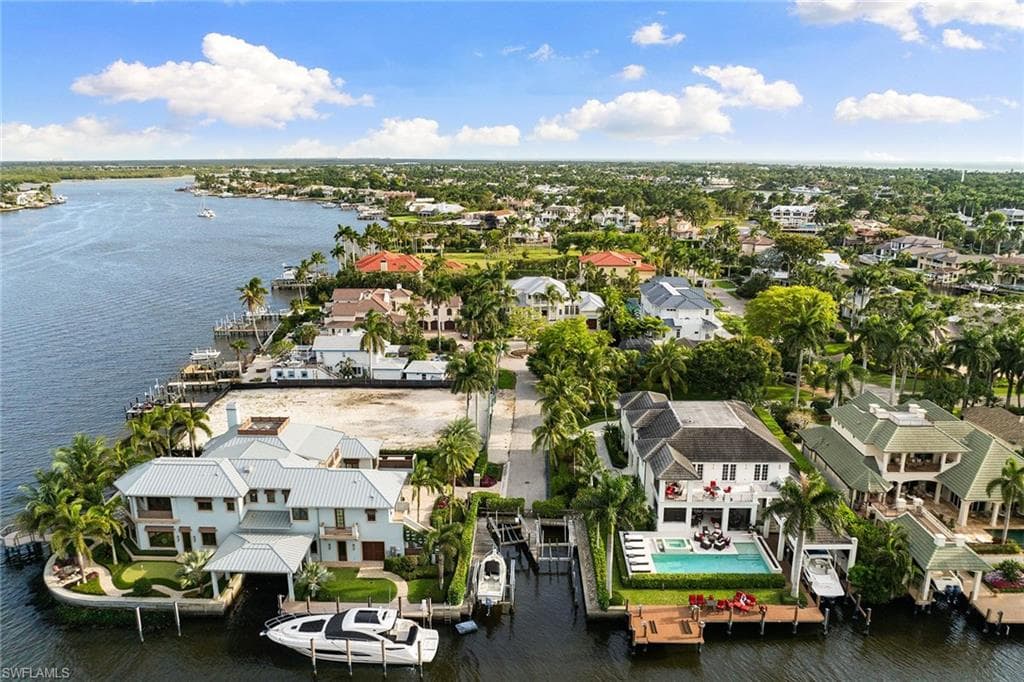 2131 Marina DR-44