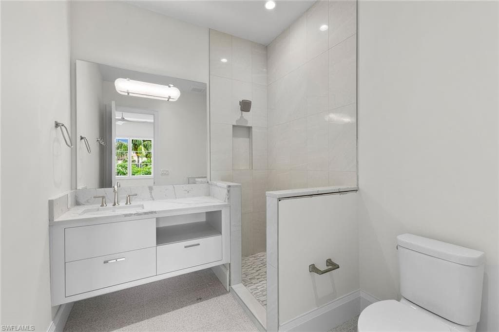 2131 Marina DR-36