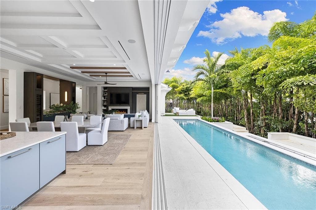 2131 Marina DR-10