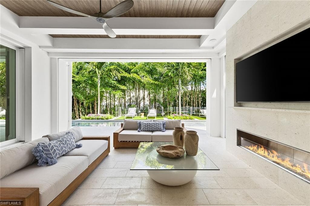 2131 Marina DR-18