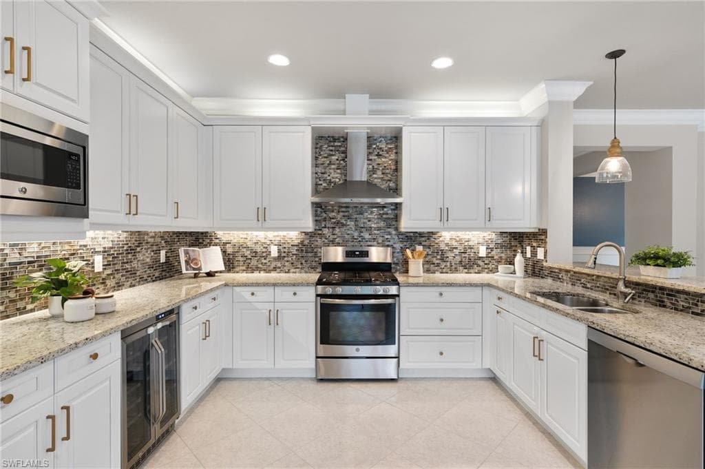 4384 Aurora ST, NAPLES FL 34119-16