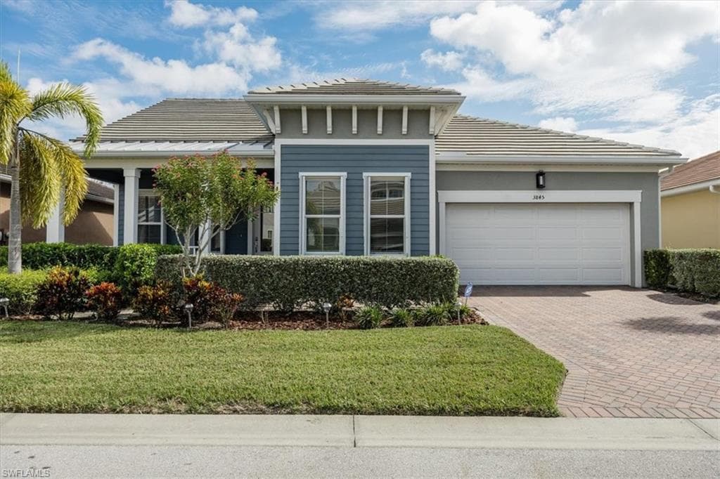 3845 Helmsman DR, NAPLES FL 34120-1