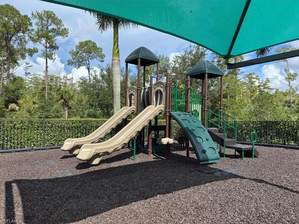 3845 Helmsman DR, NAPLES FL 34120-49