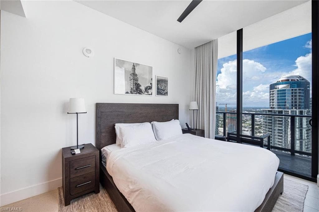 159 NE 6th ST # 5101, MIAMI FL 33132-25