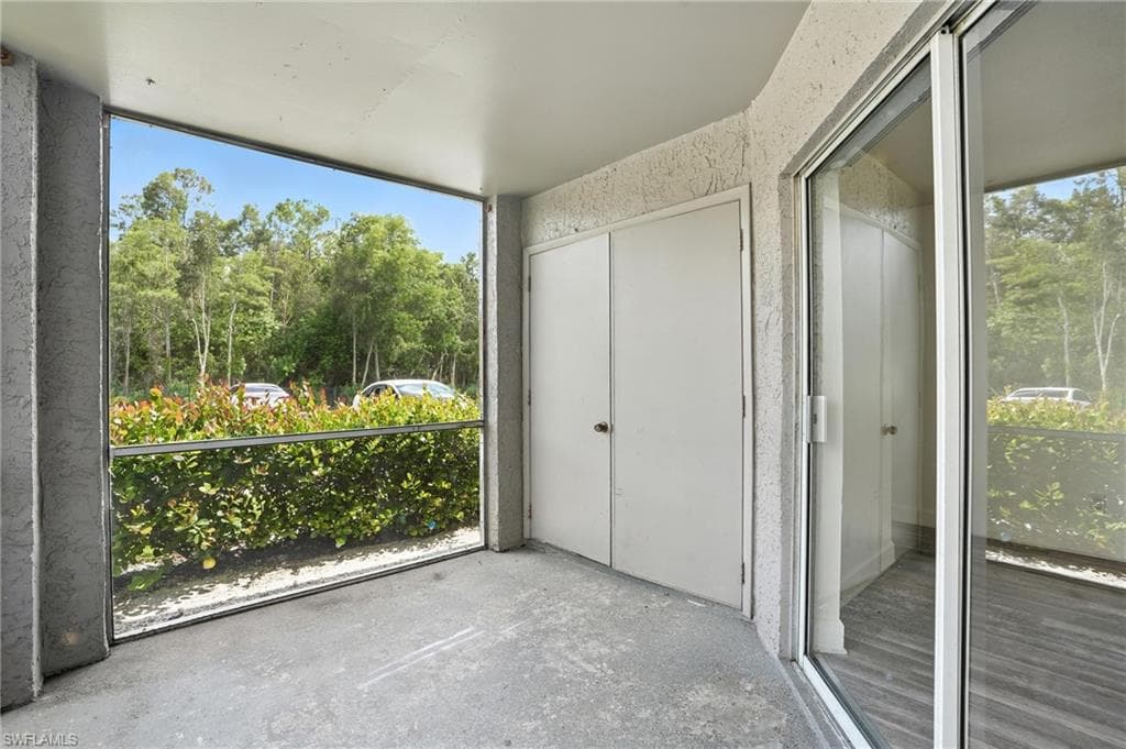 201-5 Santa Clara DR # 201, NAPLES FL 34104-22