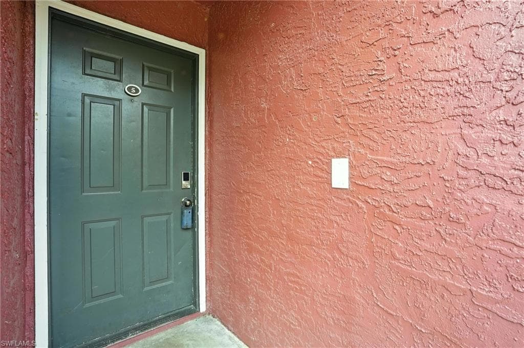 201-5 Santa Clara DR # 201, NAPLES FL 34104-1