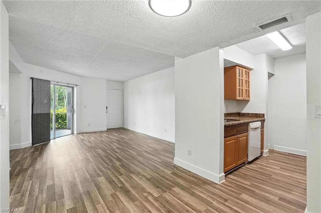 201-5 Santa Clara DR # 201, NAPLES FL 34104-6