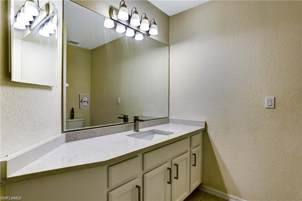 14047 Danpark LOOP, FORT MYERS FL 33912-32