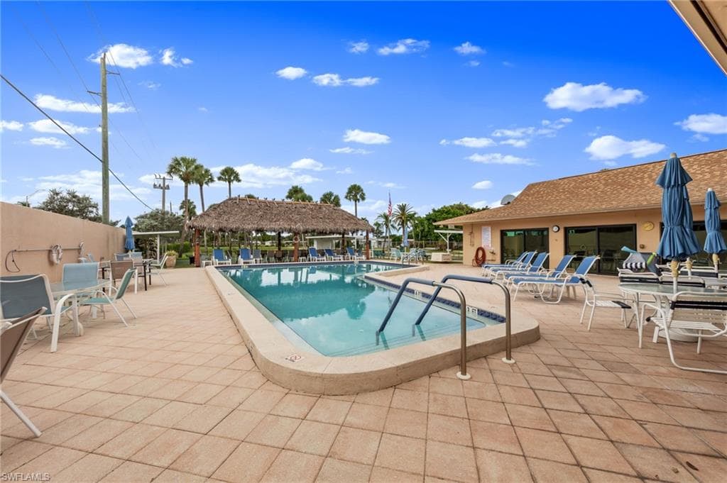 16 San Remo CIR, NAPLES FL 34112-35