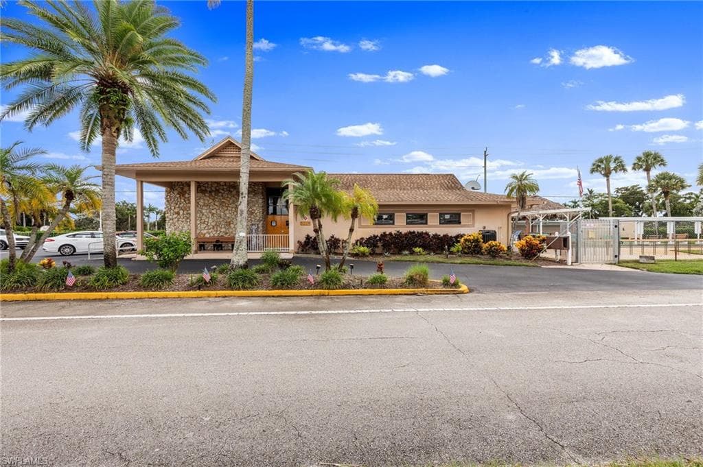 16 San Remo CIR, NAPLES FL 34112-28