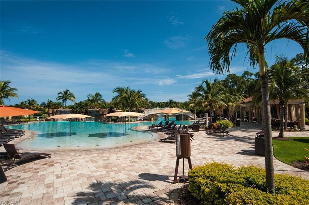9731 Acqua CT # 523, NAPLES FL 34113-22