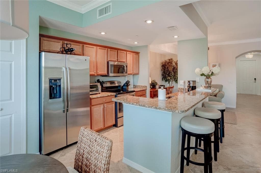 9731 Acqua CT # 523, NAPLES FL 34113-6