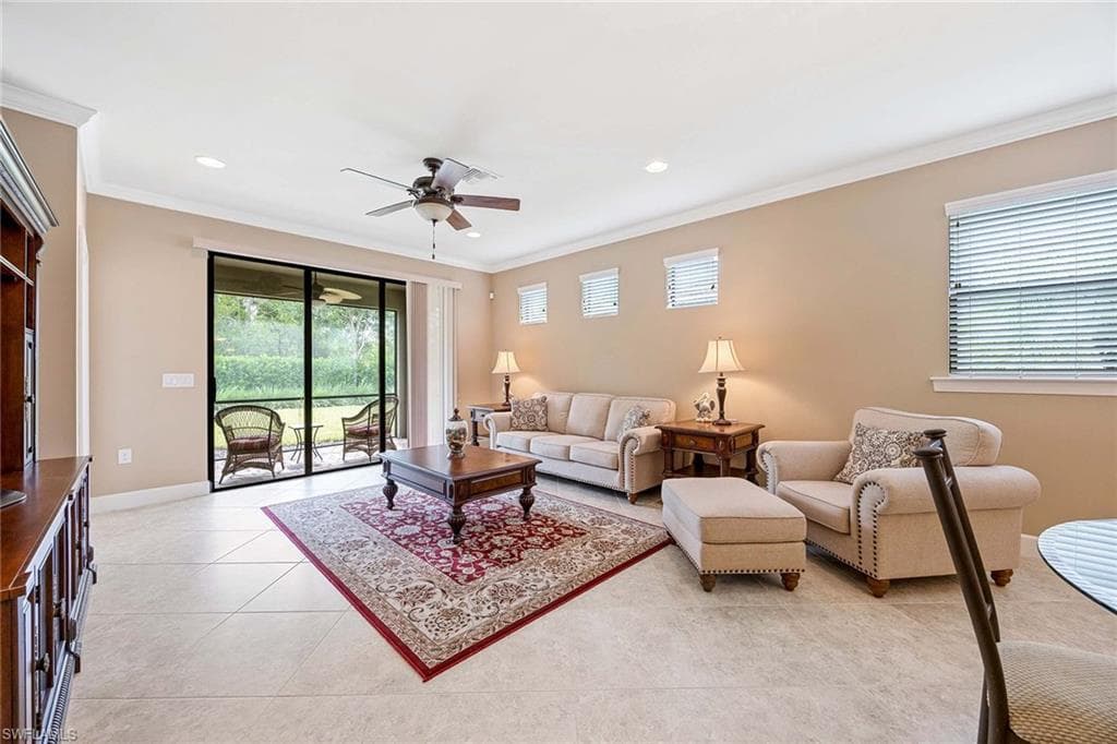 7638 Jacaranda LN, NAPLES FL 34114-11