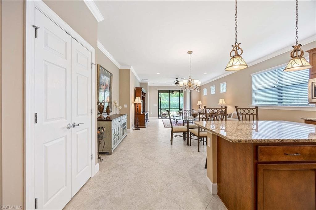 7638 Jacaranda LN, NAPLES FL 34114-10