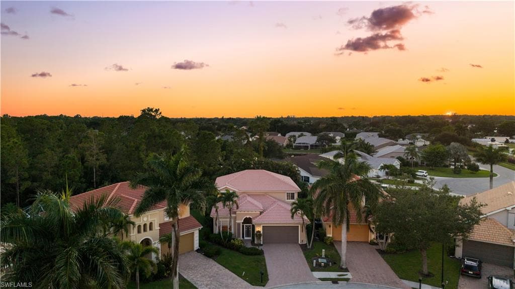 5801 Lago Villaggio WAY, NAPLES FL 34104-19