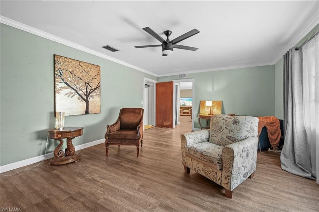 4302 Parrot AVE, NAPLES FL 34104-7