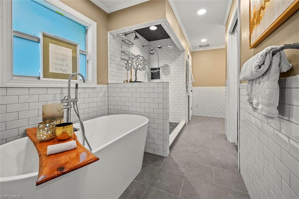 4302 Parrot AVE, NAPLES FL 34104-20