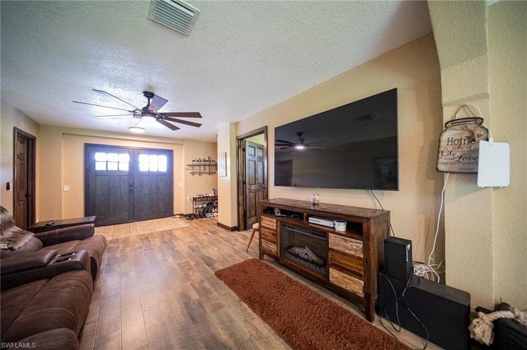 5961 Pangola RD, FORT MYERS FL 33905-27