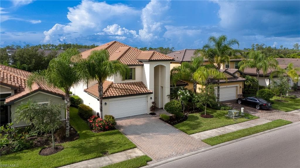 4228 Raffia Palm CIR, NAPLES FL 34119-1