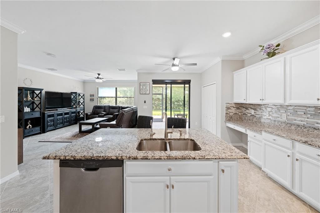 4228 Raffia Palm CIR, NAPLES FL 34119-5