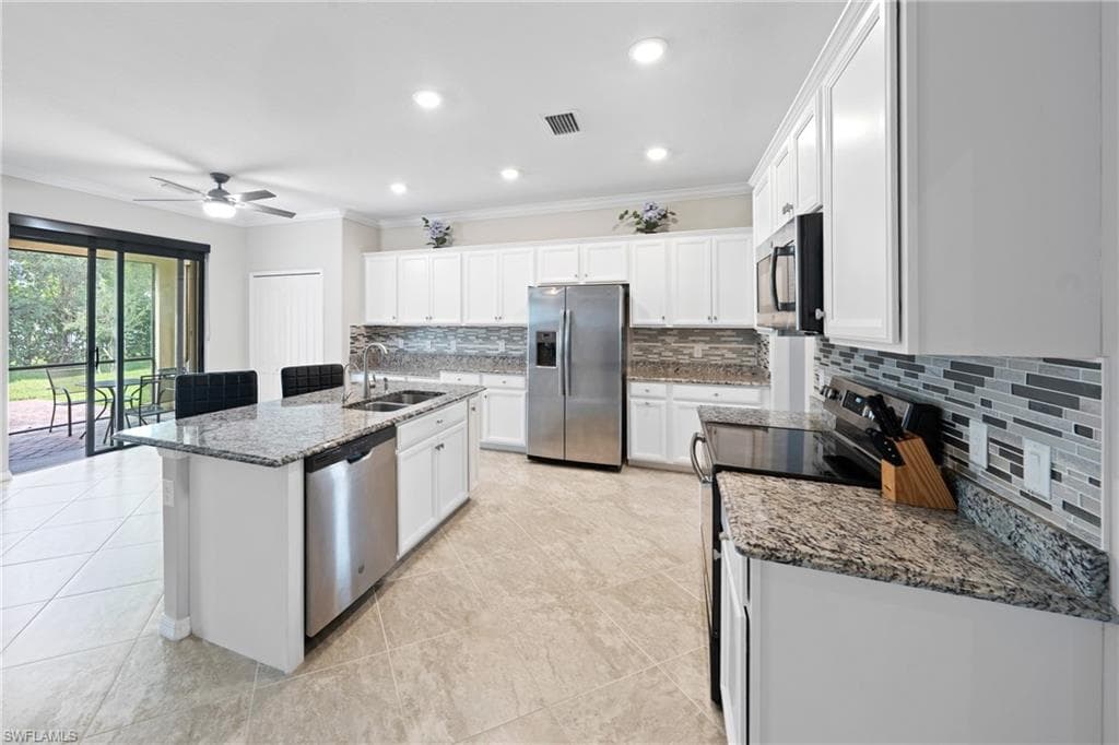 4228 Raffia Palm CIR, NAPLES FL 34119-4