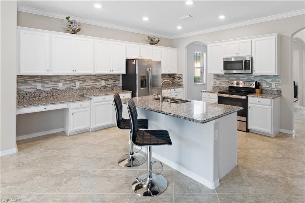 4228 Raffia Palm CIR, NAPLES FL 34119-3