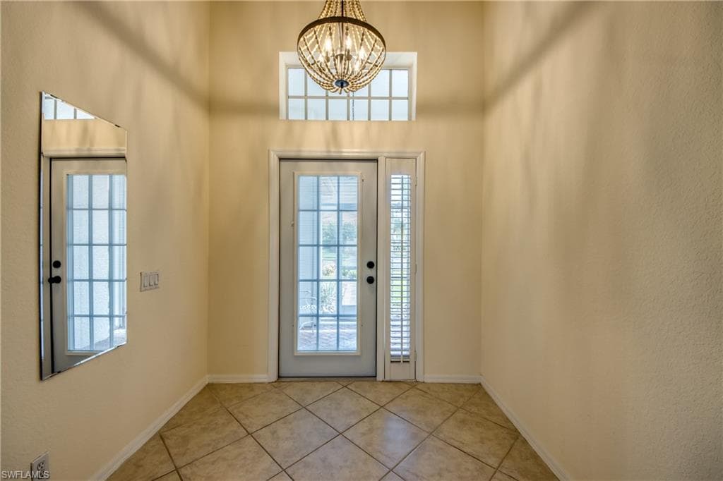 2060 Cape Heather CIR, CAPE CORAL FL 33991-2