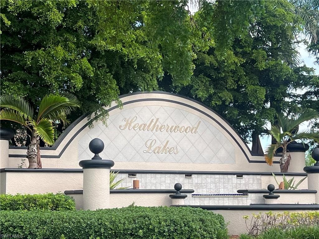 2060 Cape Heather CIR, CAPE CORAL FL 33991-44