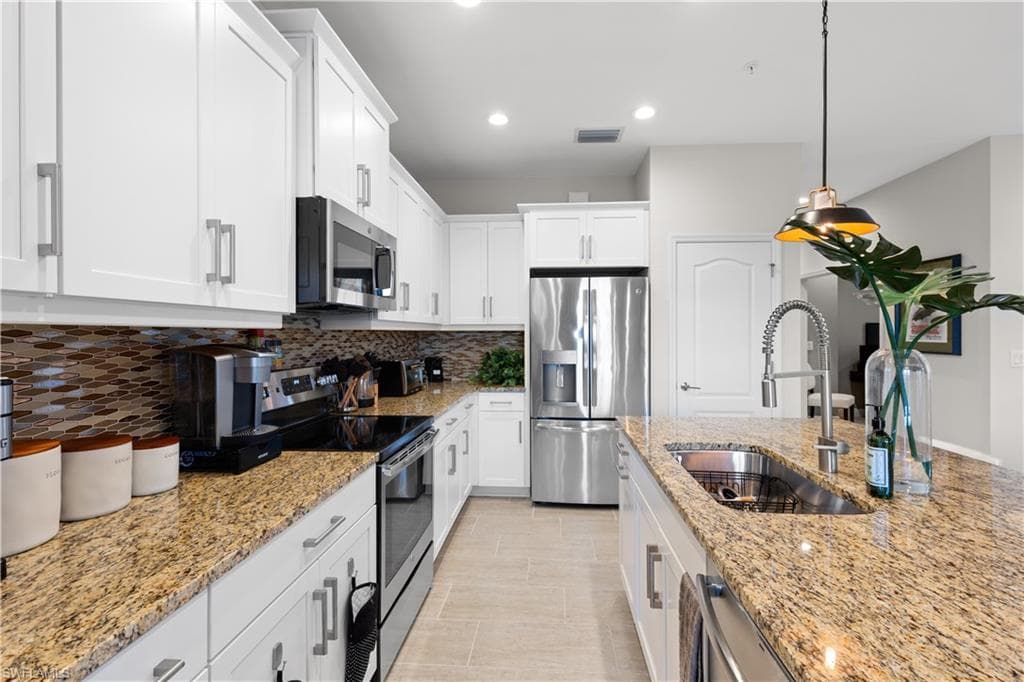 2311 Sawyers Hill RD # 805, NAPLES FL 34120-15