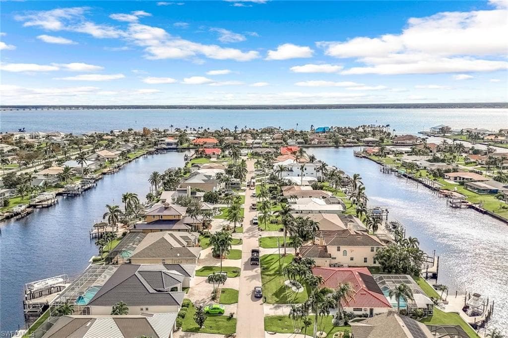 1911 SE 35th ST, CAPE CORAL FL 33904-39