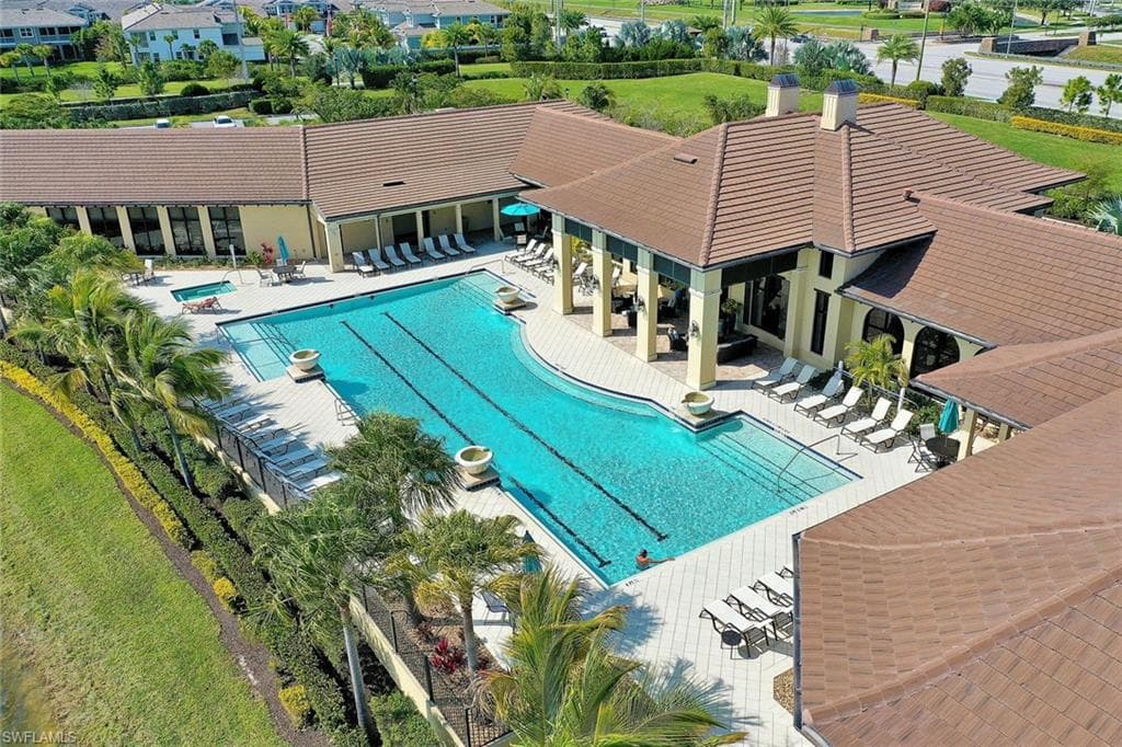 2368 Anguilla DR # 102, NAPLES FL 34120-26