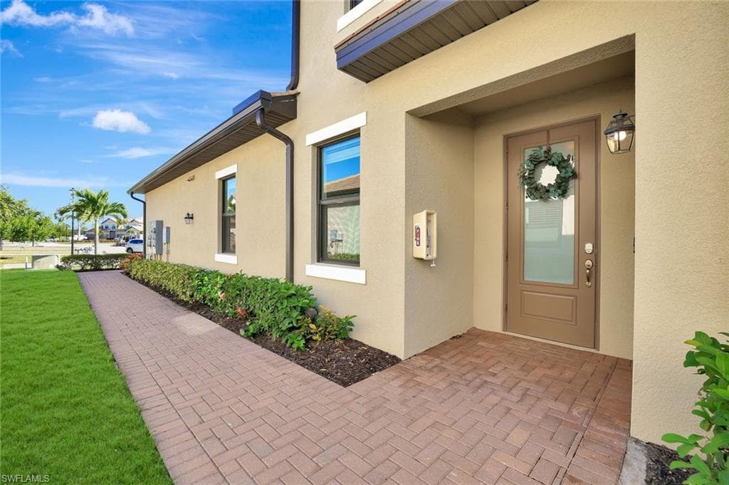 2368 Anguilla DR # 102, NAPLES FL 34120-4