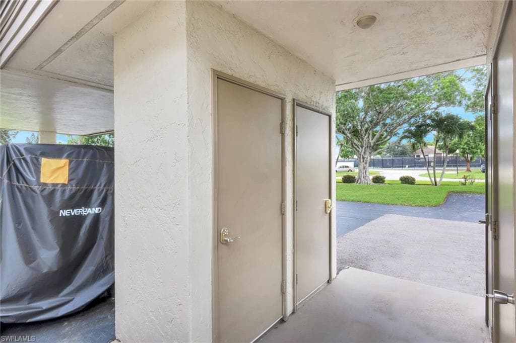 5585 Trailwinds DR # 326, FORT MYERS FL 33907-26