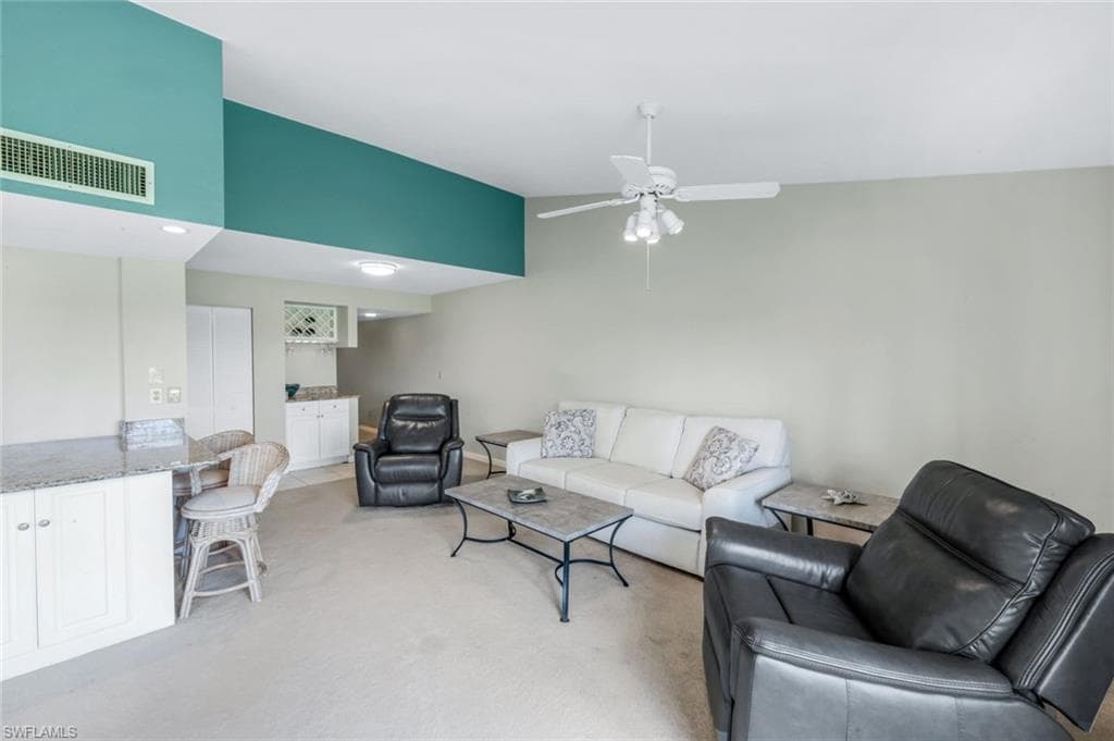 5585 Trailwinds DR # 326, FORT MYERS FL 33907-6