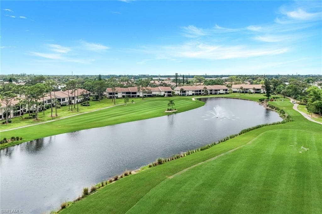 5585 Trailwinds DR # 326, FORT MYERS FL 33907-2