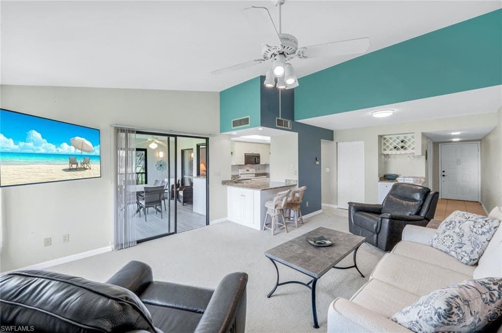 5585 Trailwinds DR # 326, FORT MYERS FL 33907-8