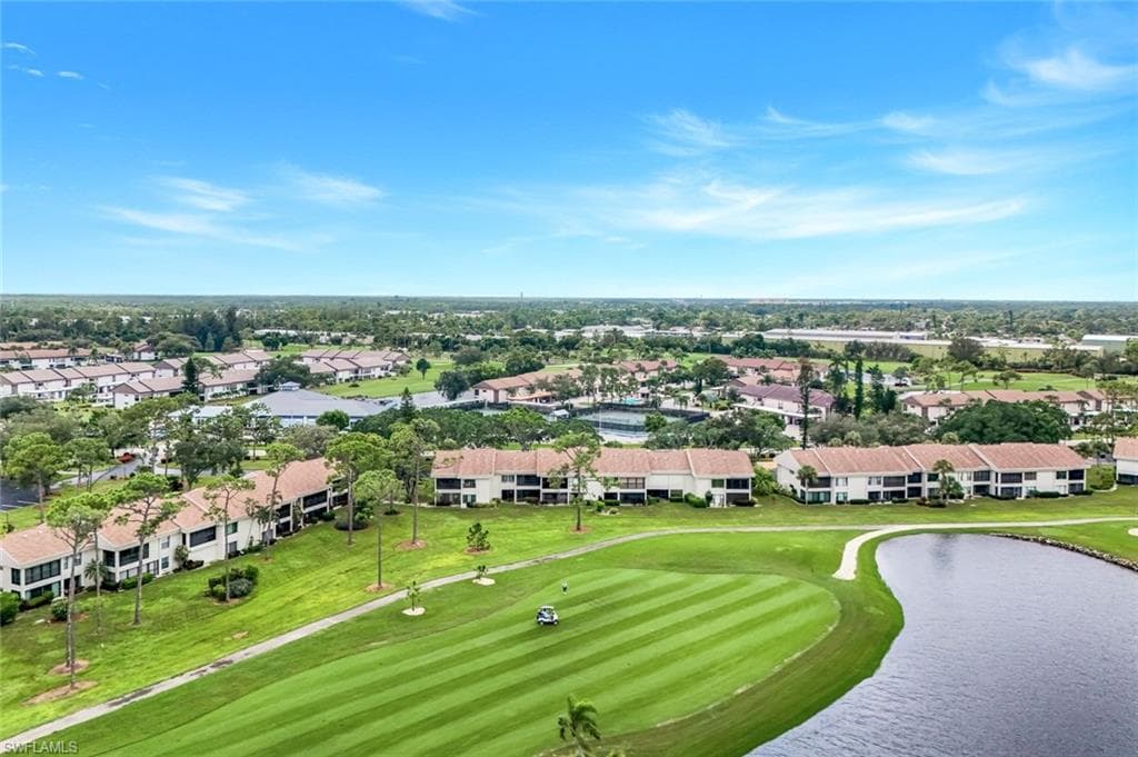 5585 Trailwinds DR # 326, FORT MYERS FL 33907-29