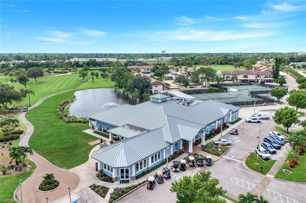 5585 Trailwinds DR # 326, FORT MYERS FL 33907-33