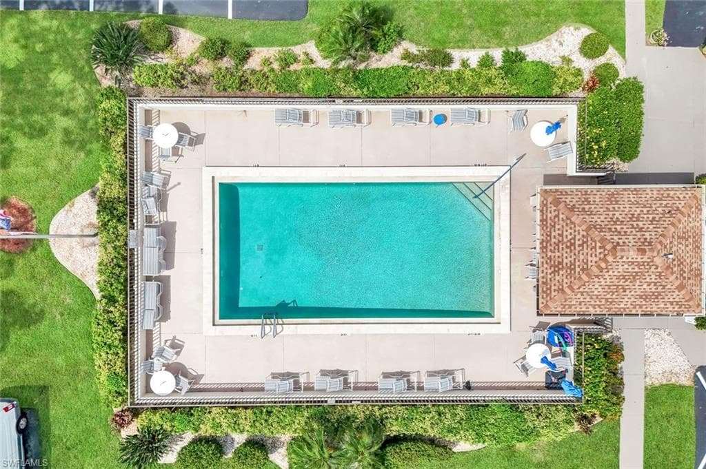 5585 Trailwinds DR # 326, FORT MYERS FL 33907-36