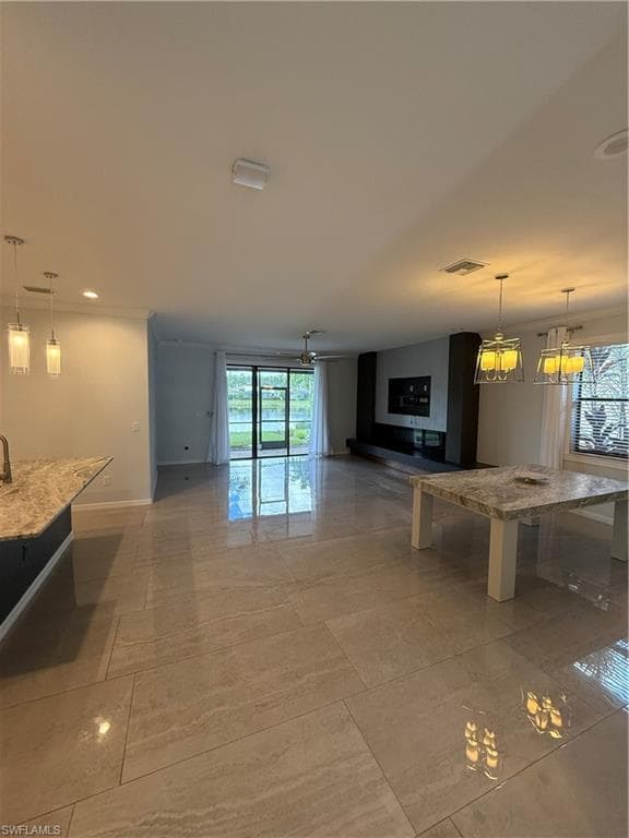9317 Woodhurst DR, NAPLES FL 34120-6