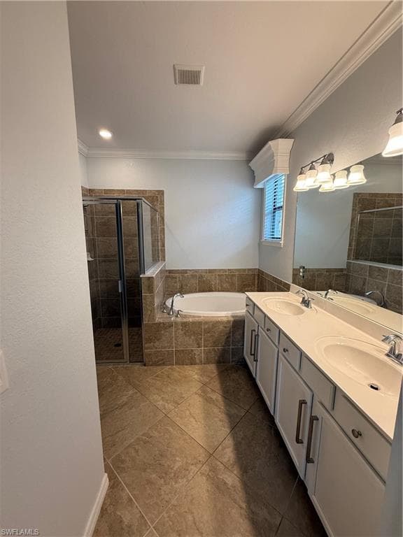 9317 Woodhurst DR, NAPLES FL 34120-19