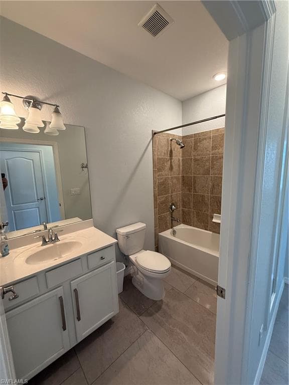 9317 Woodhurst DR, NAPLES FL 34120-3