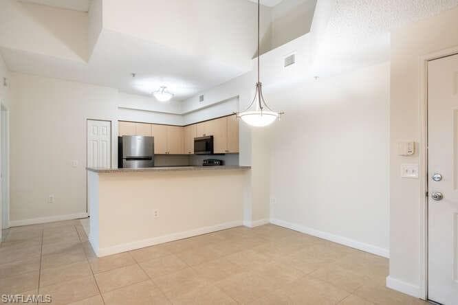 1220 Reserve WAY # 305, NAPLES FL 34105-6