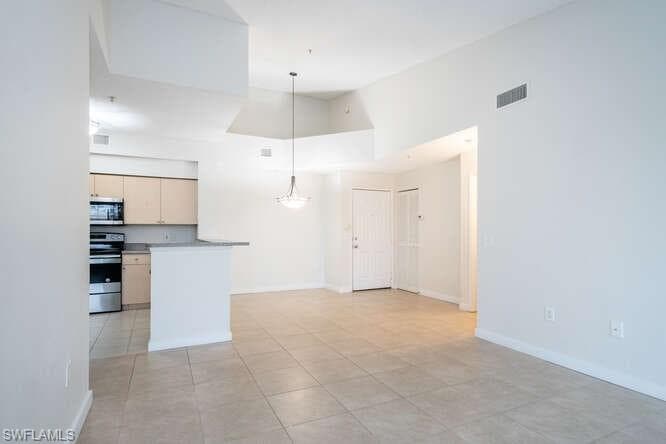 1220 Reserve WAY # 305, NAPLES FL 34105-4